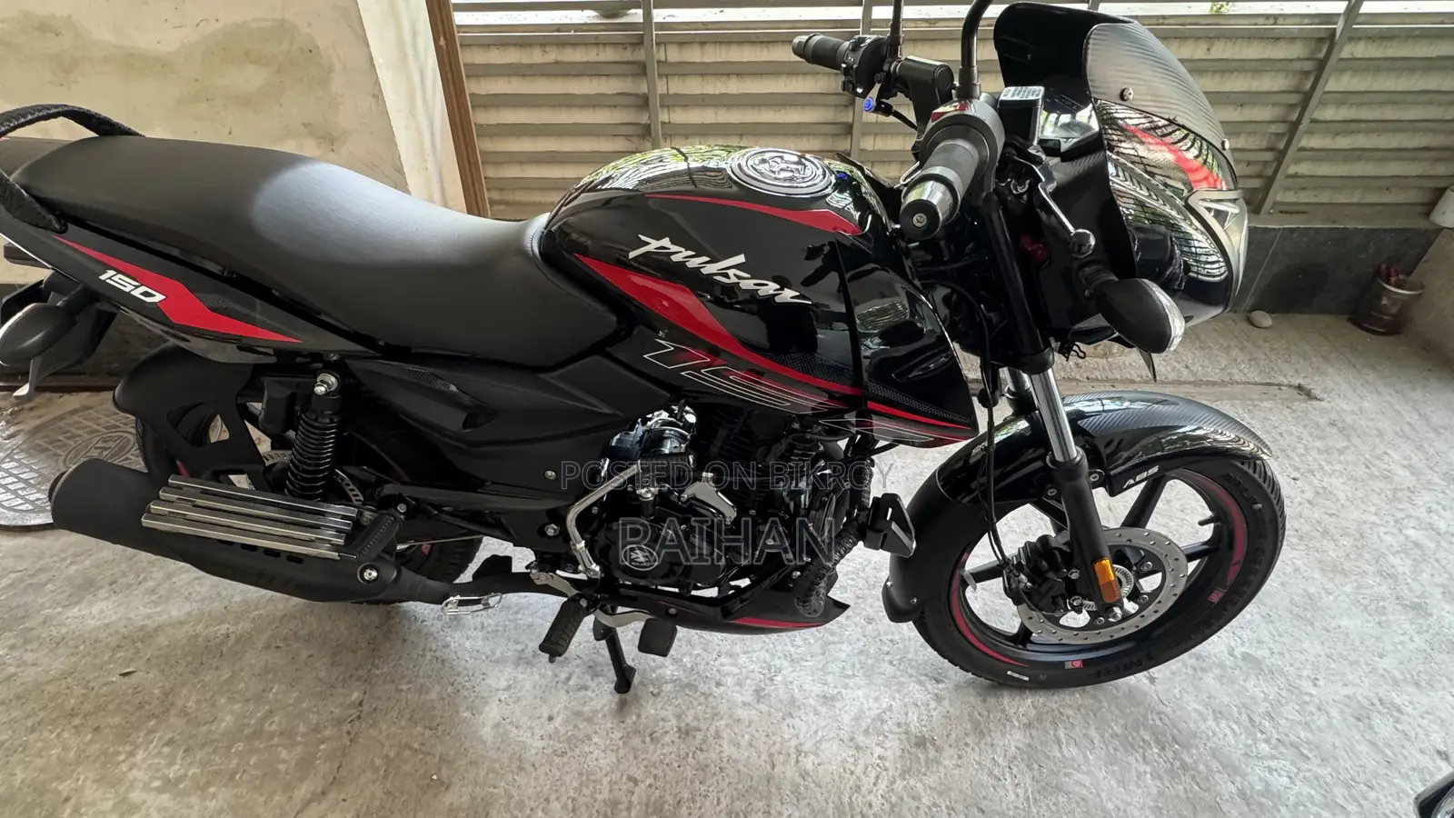 Bajaj Pulsar 150 2026 Black