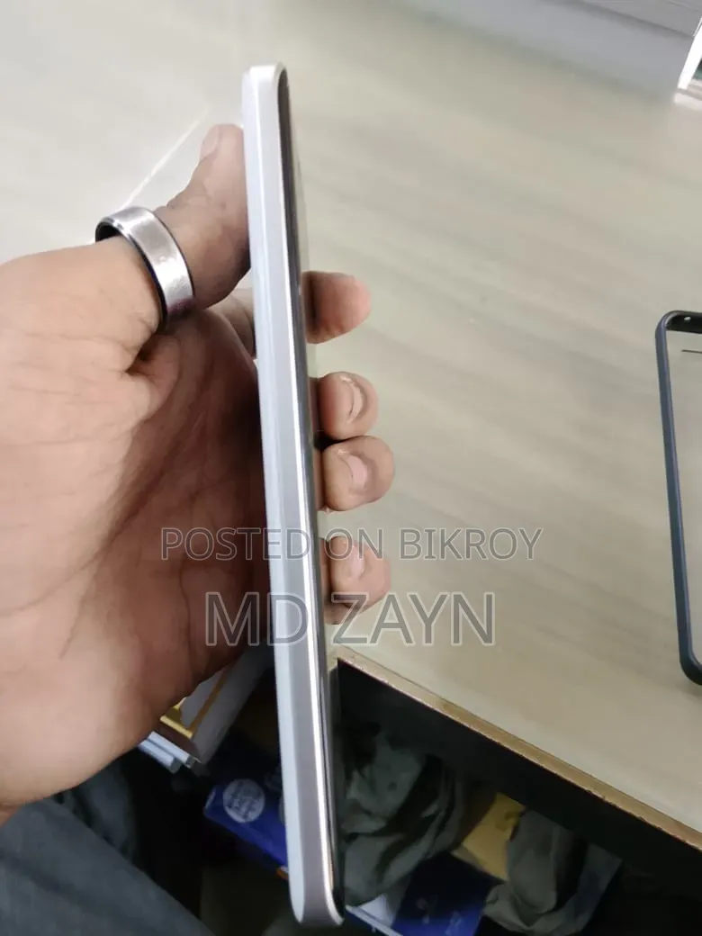 শাওমি রেডমি নোট ১৩ প্রো প্লাস ২৫৬ জিবি রেড