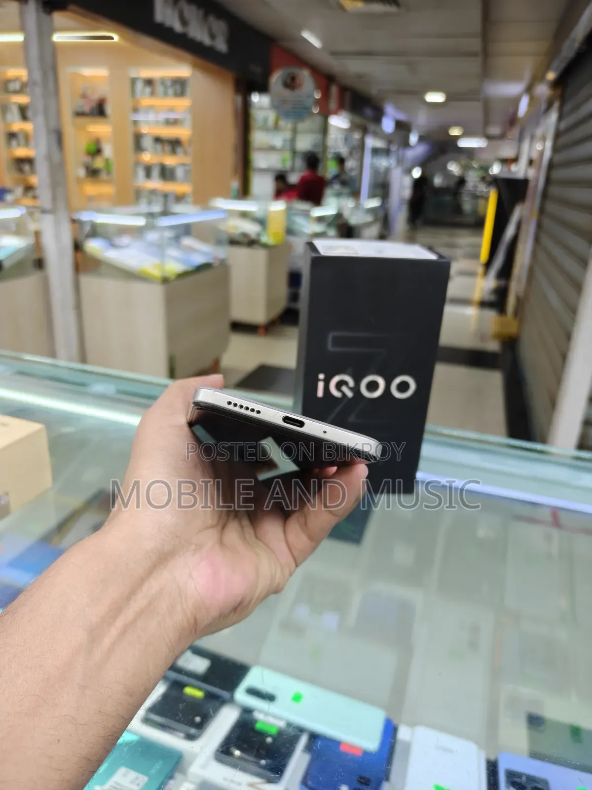 iQOO Z10x 128 GB Silver