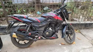 বাজাজ পালসার ১৫০ ২০২১ কালো
