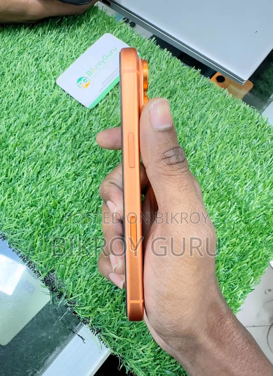 অ্যাপল আইফোন ১৭ প্রো ২৫৬ জিবি কমলা