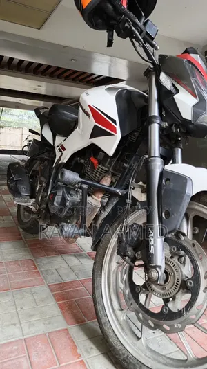 Hero Thriller 160R 4V 2021 White