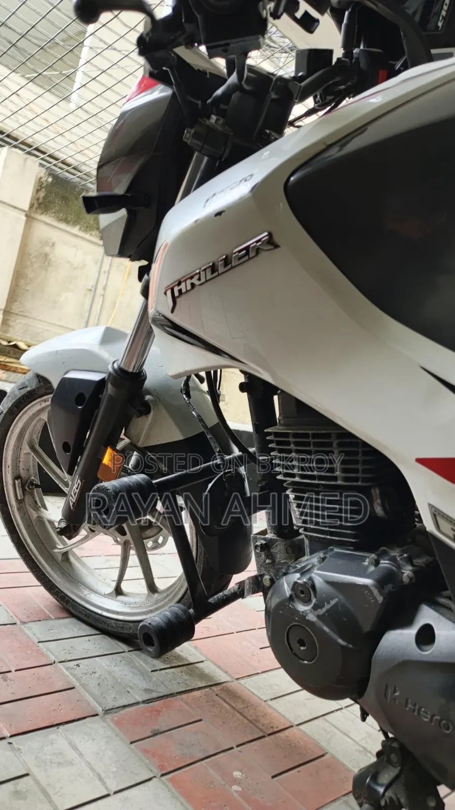 Hero Thriller 160R 4V 2021 White