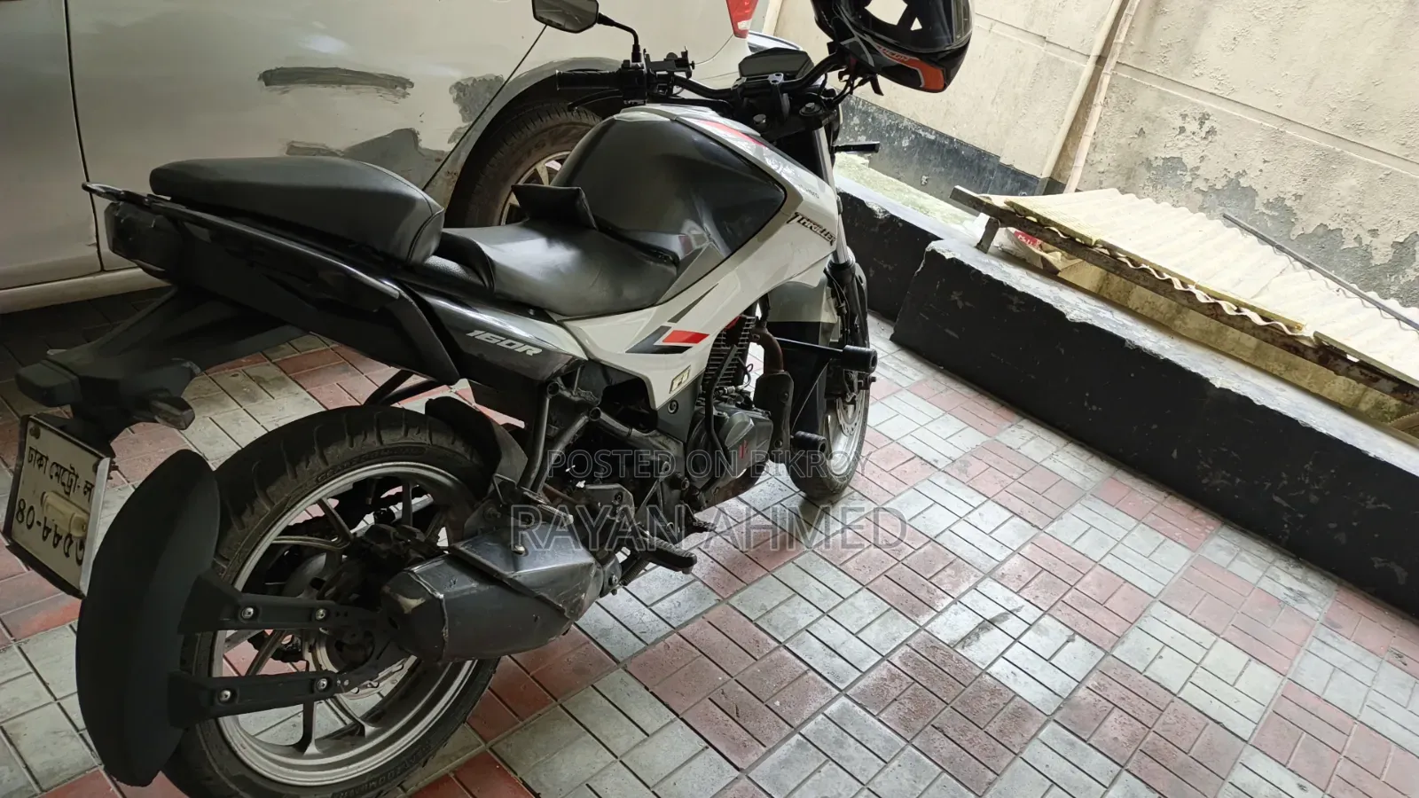 Hero Thriller 160R 4V 2021 White