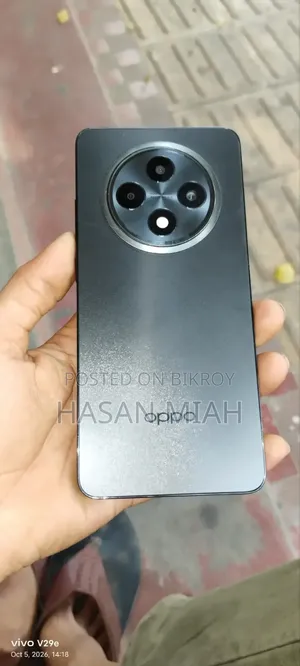 নতুন Oppo Reno12 F 256 GB Black