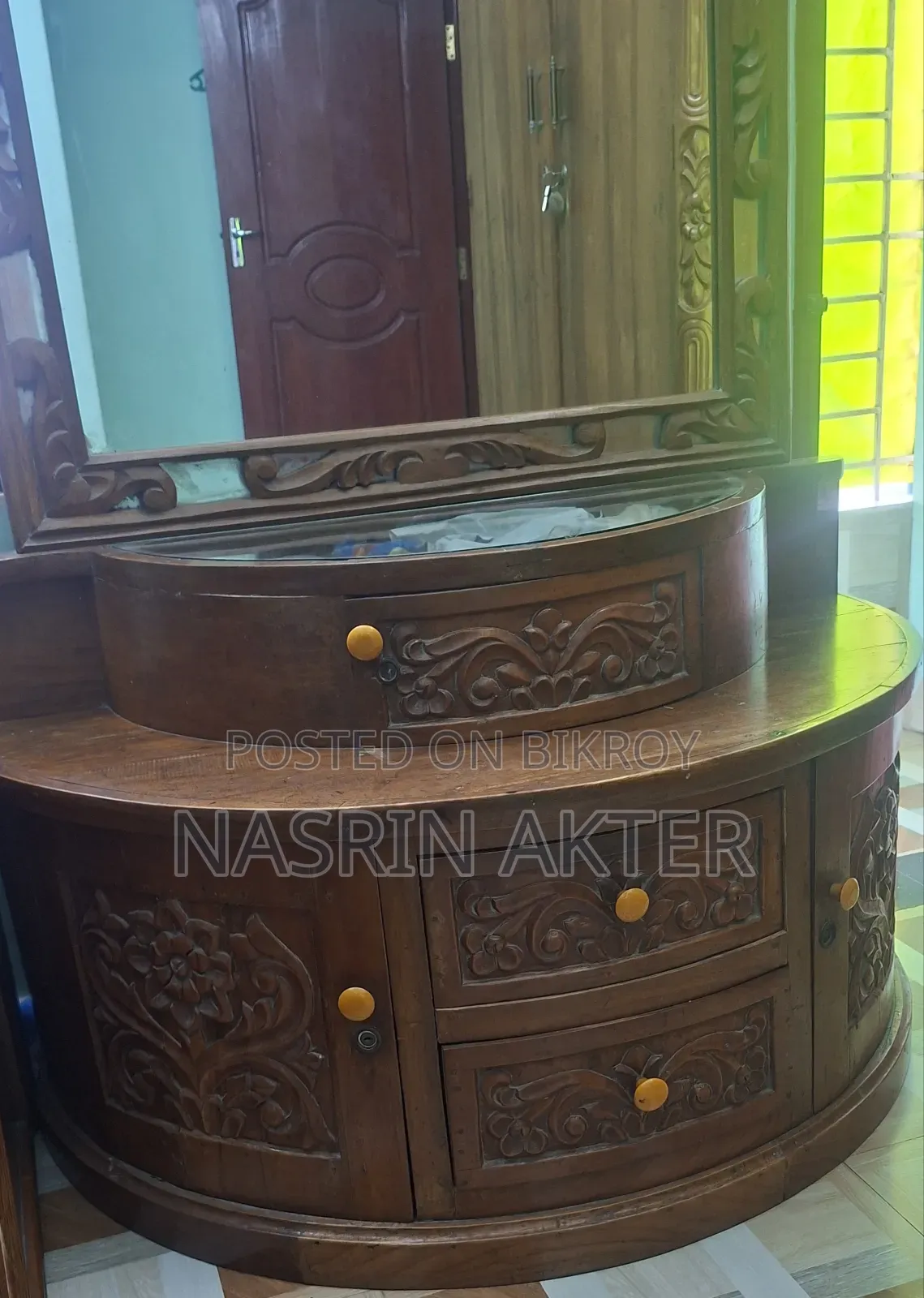 সেগুন কাঠের ডেসিন টেবিল