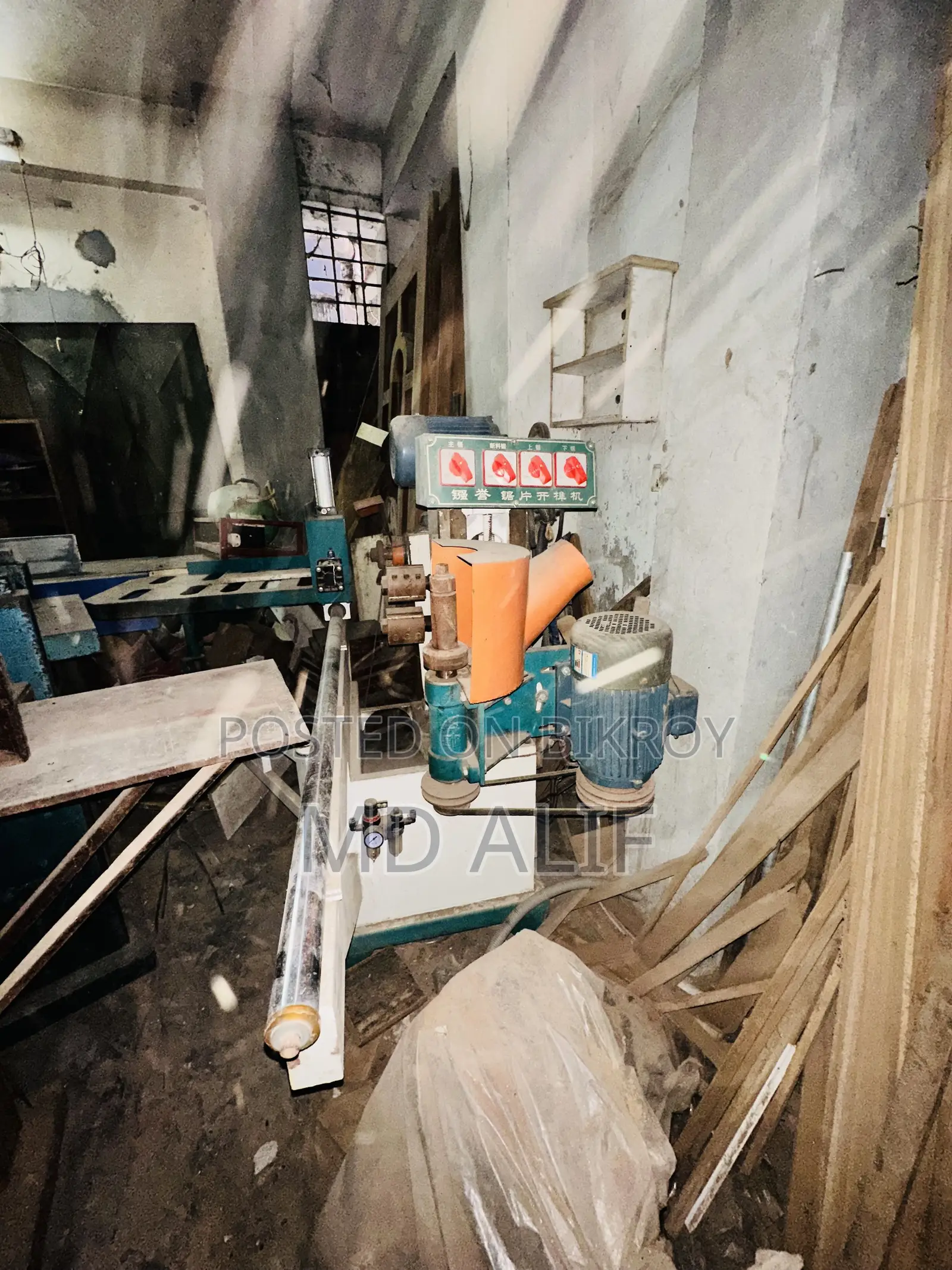There are all kinds of machines for wood cutting and designing.