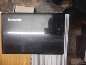 Laptop Lenovo IdeaPad Z560 6GB Intel Core i3 SSD 128GB