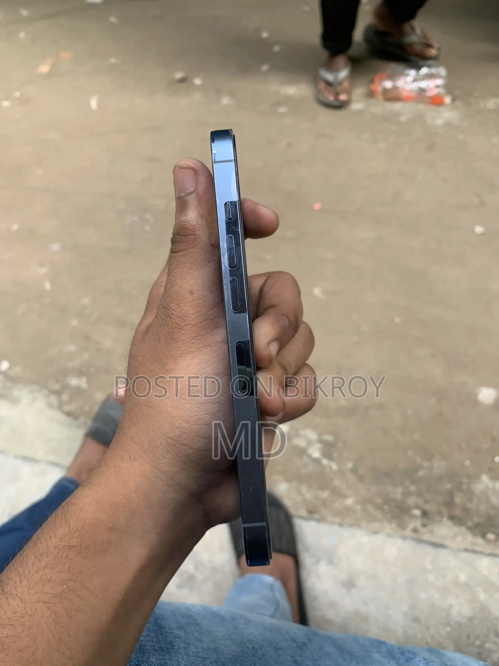 অ্যাপল আইফোন ১৩ প্রো ১২৮ জিবি নীল