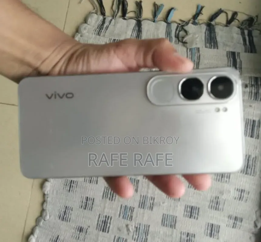 Vivo Y300 128 GB White