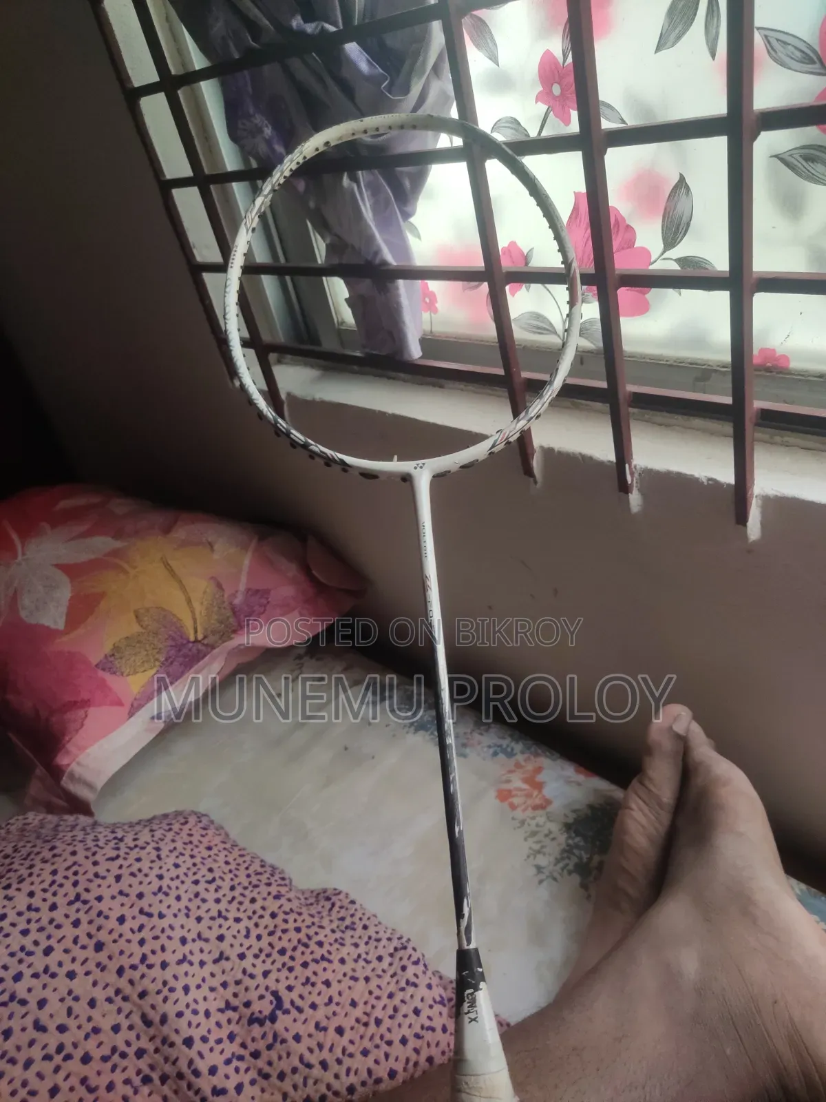 ব্যাডমিন্টন র‍্যাকেট