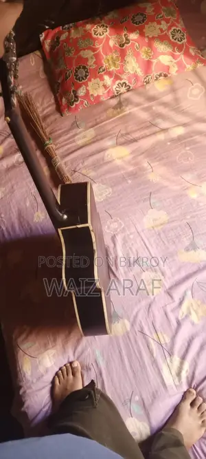 অরিজিনাল সিগনেচার গিটার