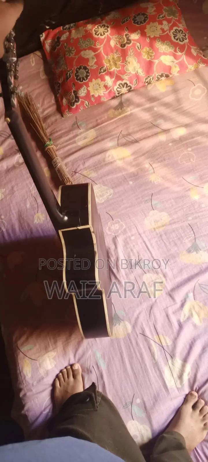অরিজিনাল সিগনেচার গিটার