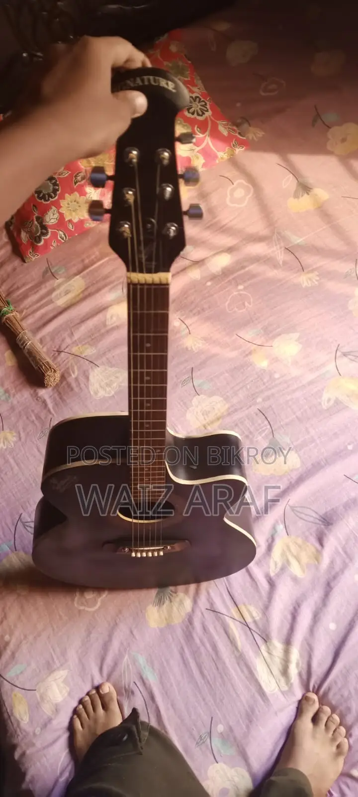 অরিজিনাল সিগনেচার গিটার