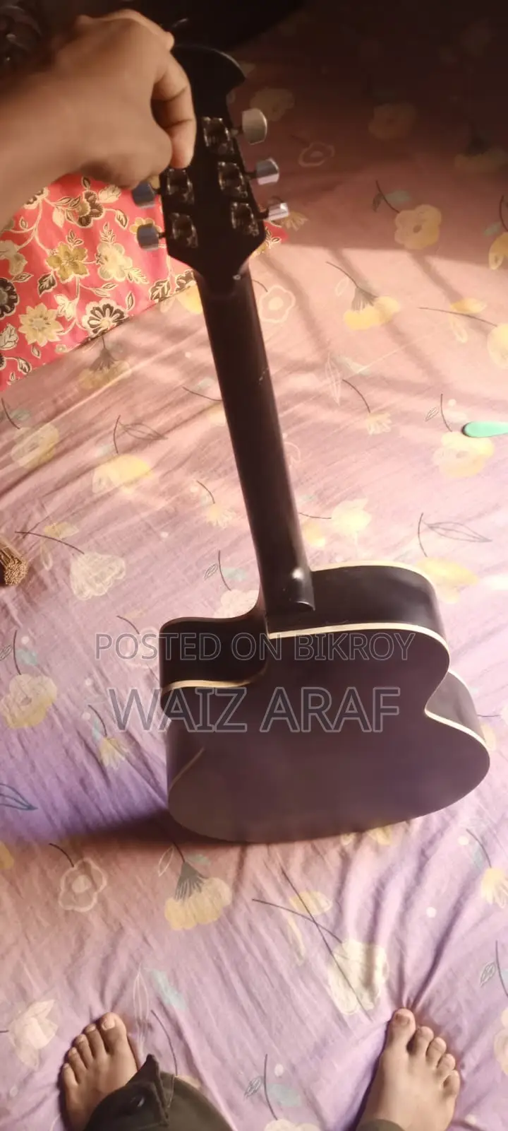 অরিজিনাল সিগনেচার গিটার
