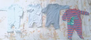 নবসজাতকের (০-৩/৪ মাস) উইন্টার হুডি এবং রোম্পার