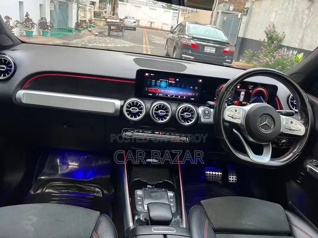 Mercedes-Benz GLB-Class GLB 200 2021 Black