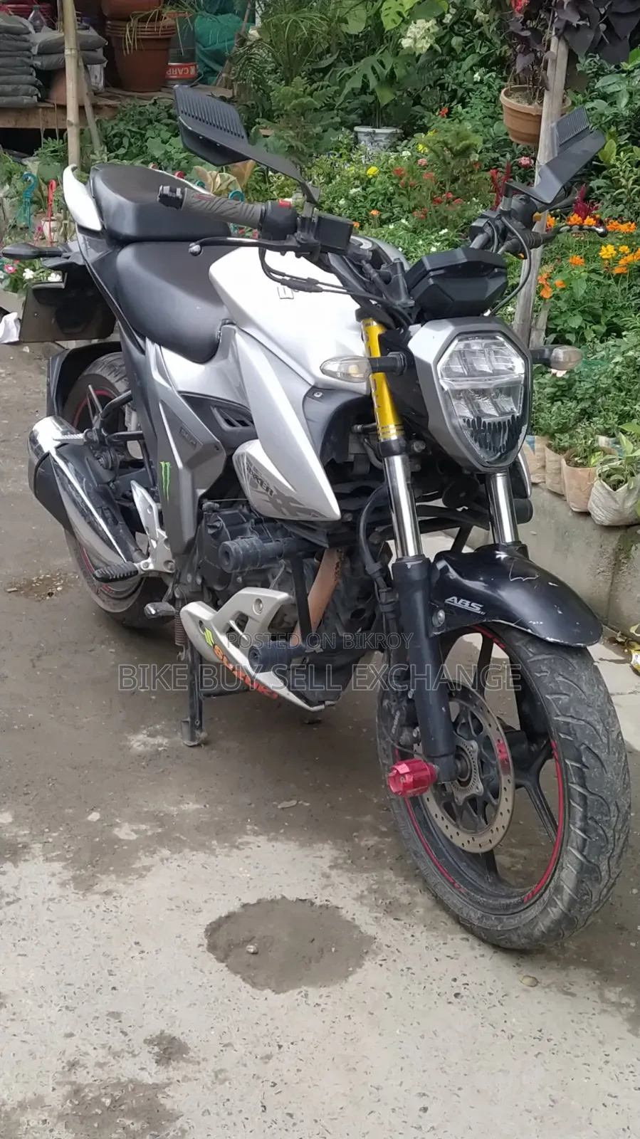 Suzuki Gixxer 2022 Silver