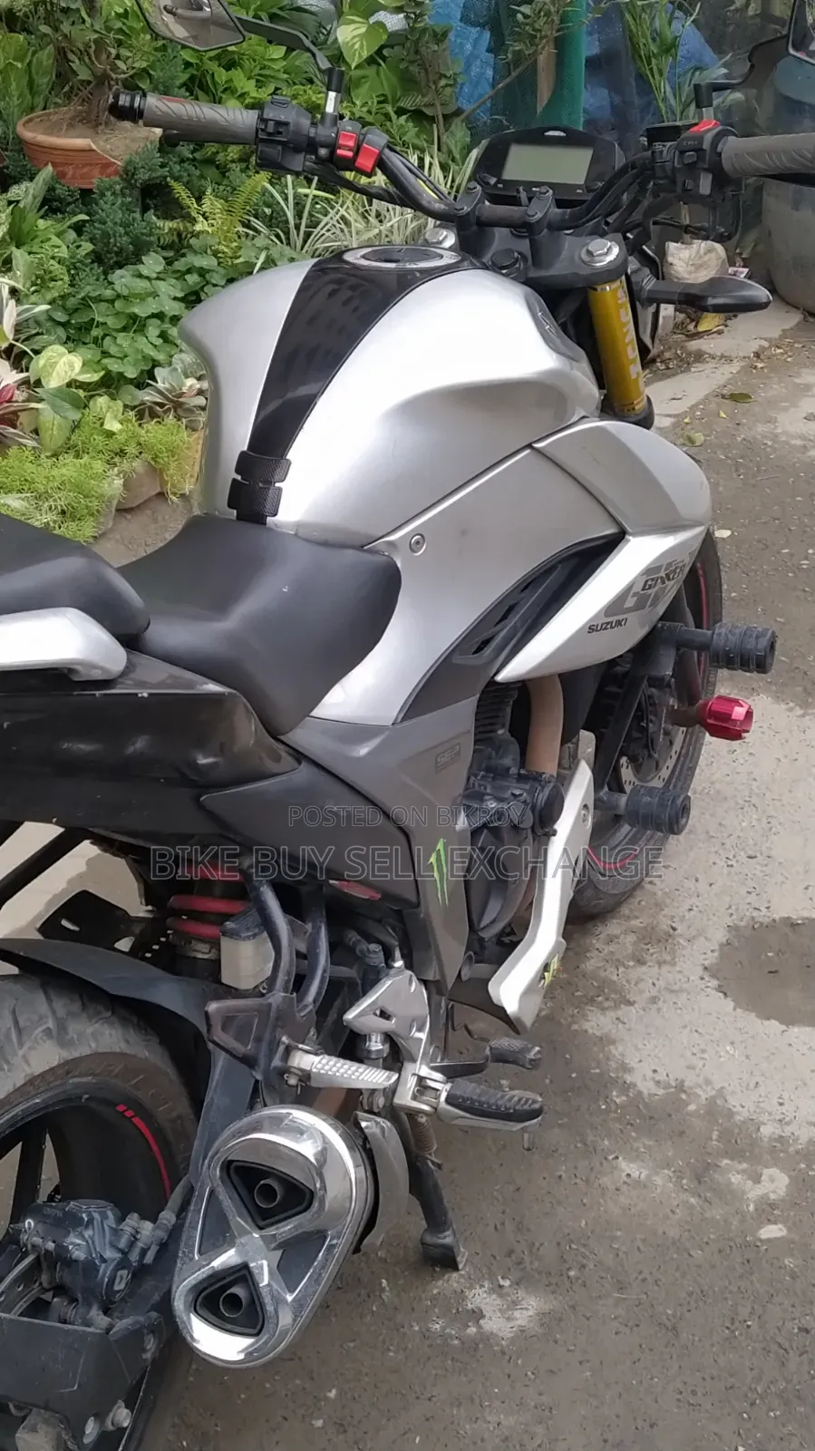 Suzuki Gixxer 2022 Silver