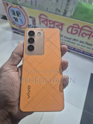 Vivo Y200e 128 GB Orange
