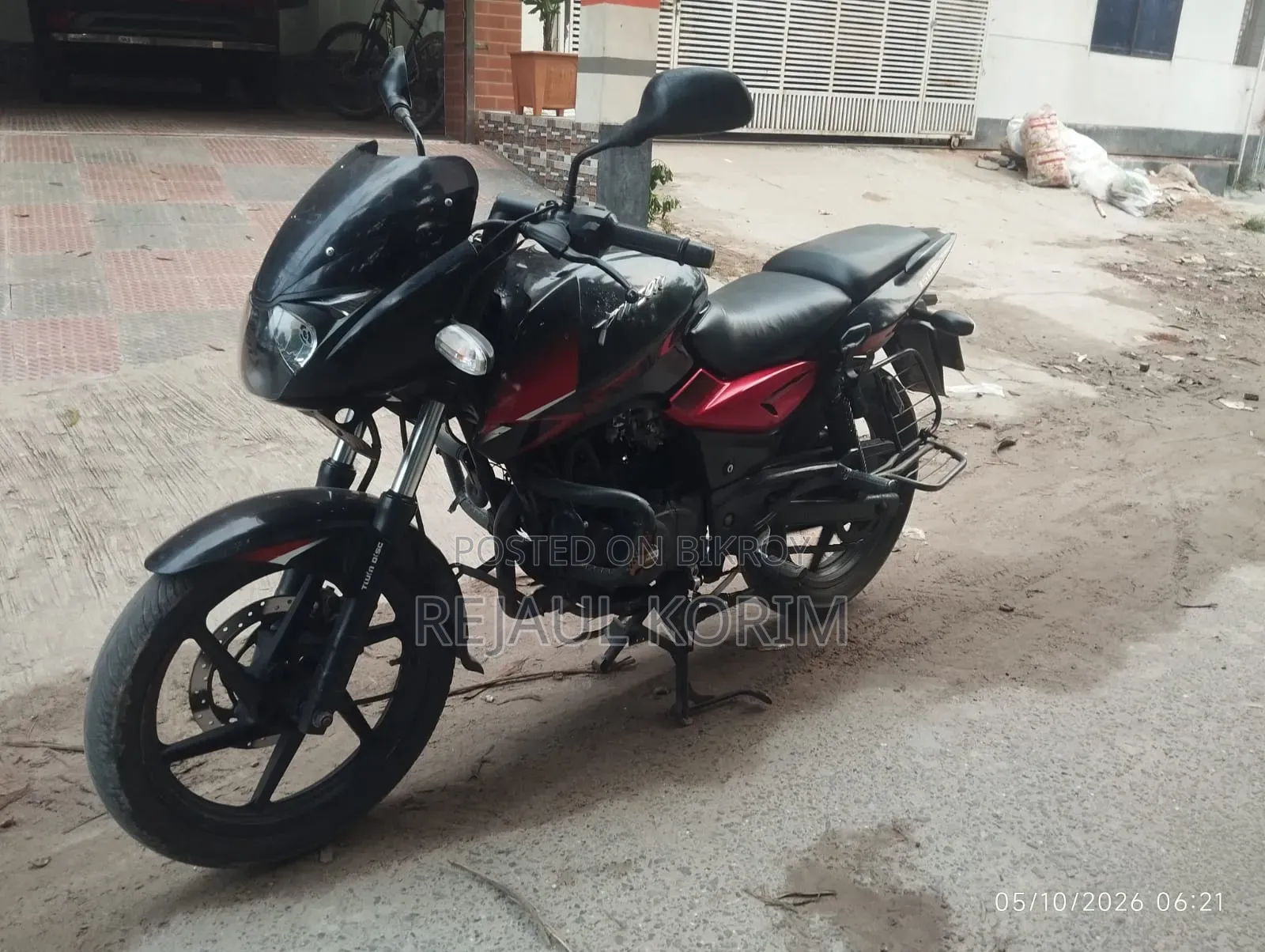 Bajaj Pulsar 150 2019 Red