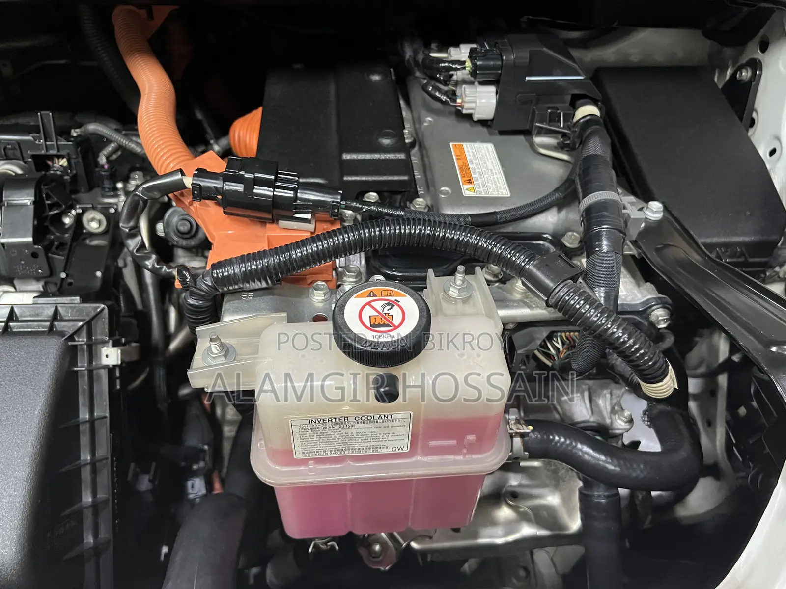 Toyota Esquire 1.8 Front-Wheel Drive Hybrid (7-Seater) 2018 Pearl