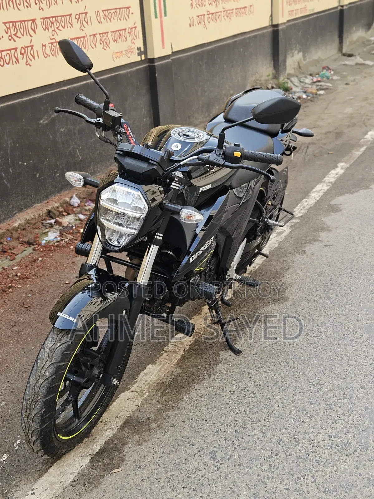 সুজুকি জিক্সার ২০২৫ কালো