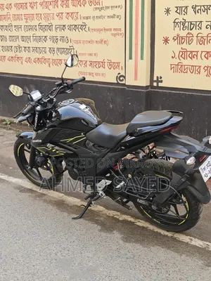 সুজুকি জিক্সার ২০২৫ কালো