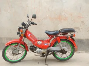 Honda CB 2010 Red