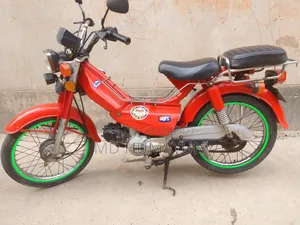 Honda CB 2010 Red