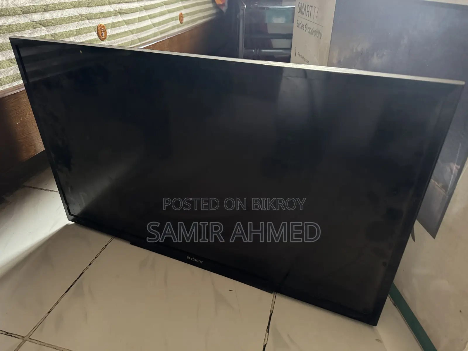 Sony Model No. KLV- 32r306b Broken Display