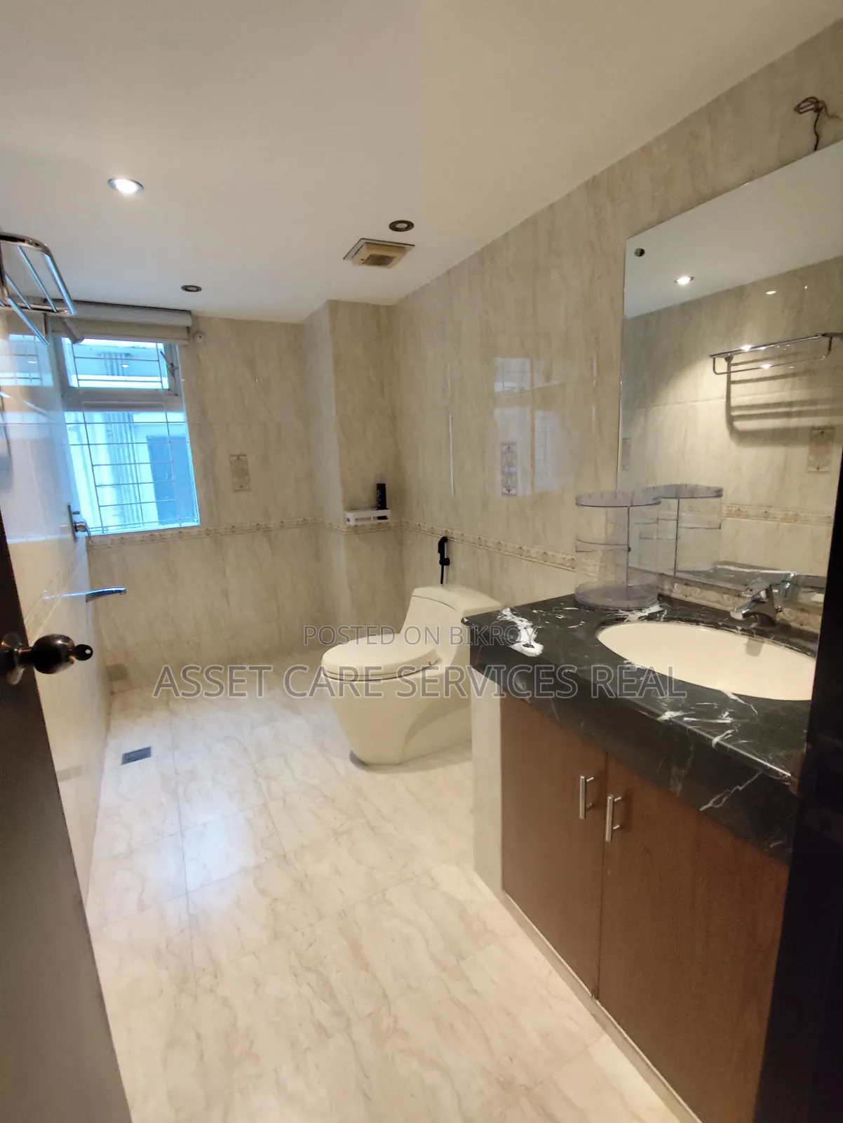 Furnished 3-Bedroom Apartment in Banani for rent