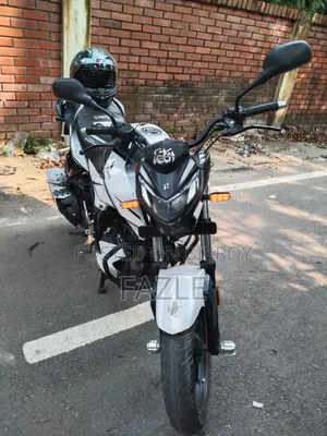 Hero Thriller 160R Refresh 2024 White