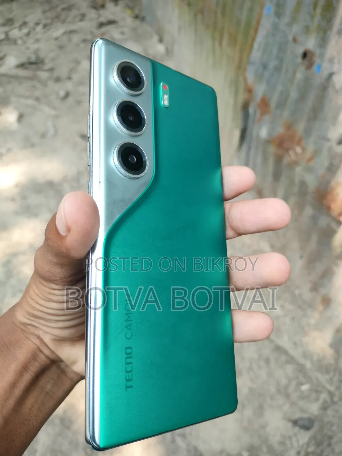 টেকনো ক্যামন ৪০ প্রো ৪জি ২৫৬ জিবি সবুজ