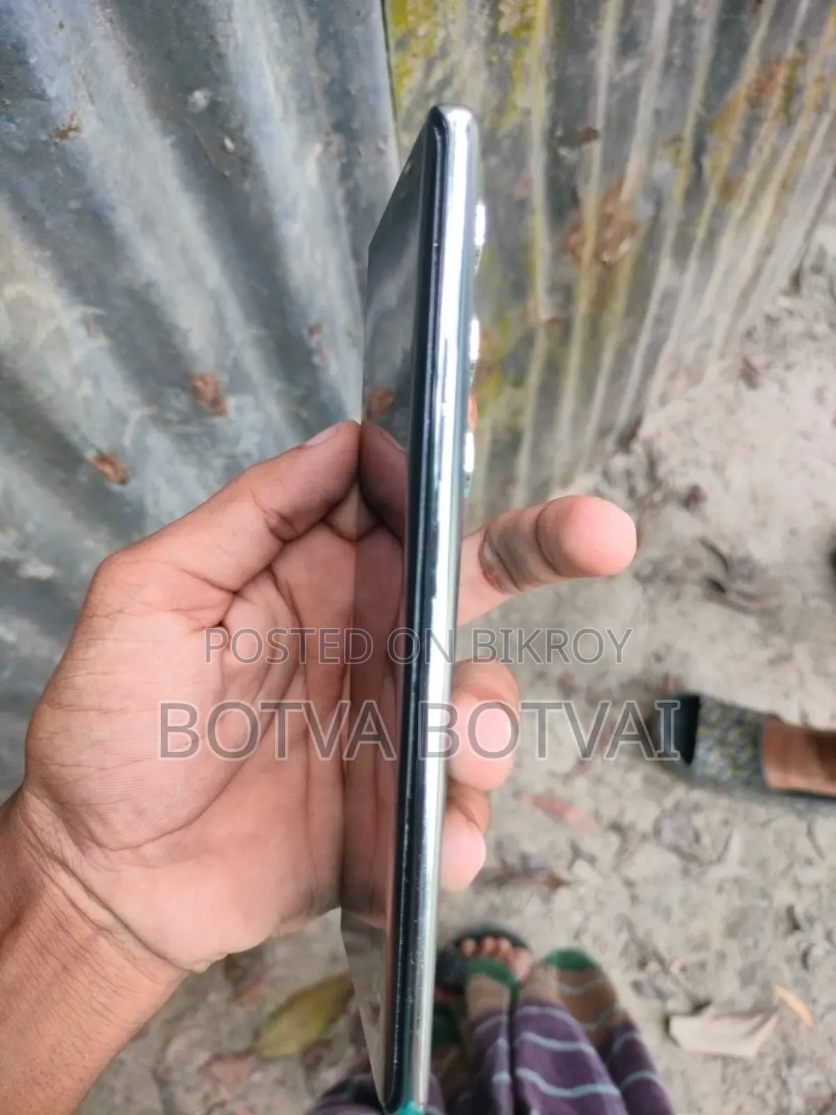 টেকনো ক্যামন ৪০ প্রো ৪জি ২৫৬ জিবি সবুজ