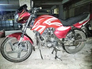 Walton Fusion 125 EX 2010 Red