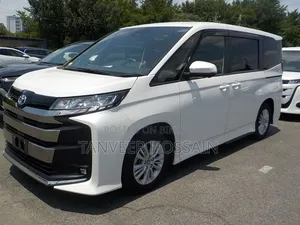 Toyota Noah 2022 Pearl