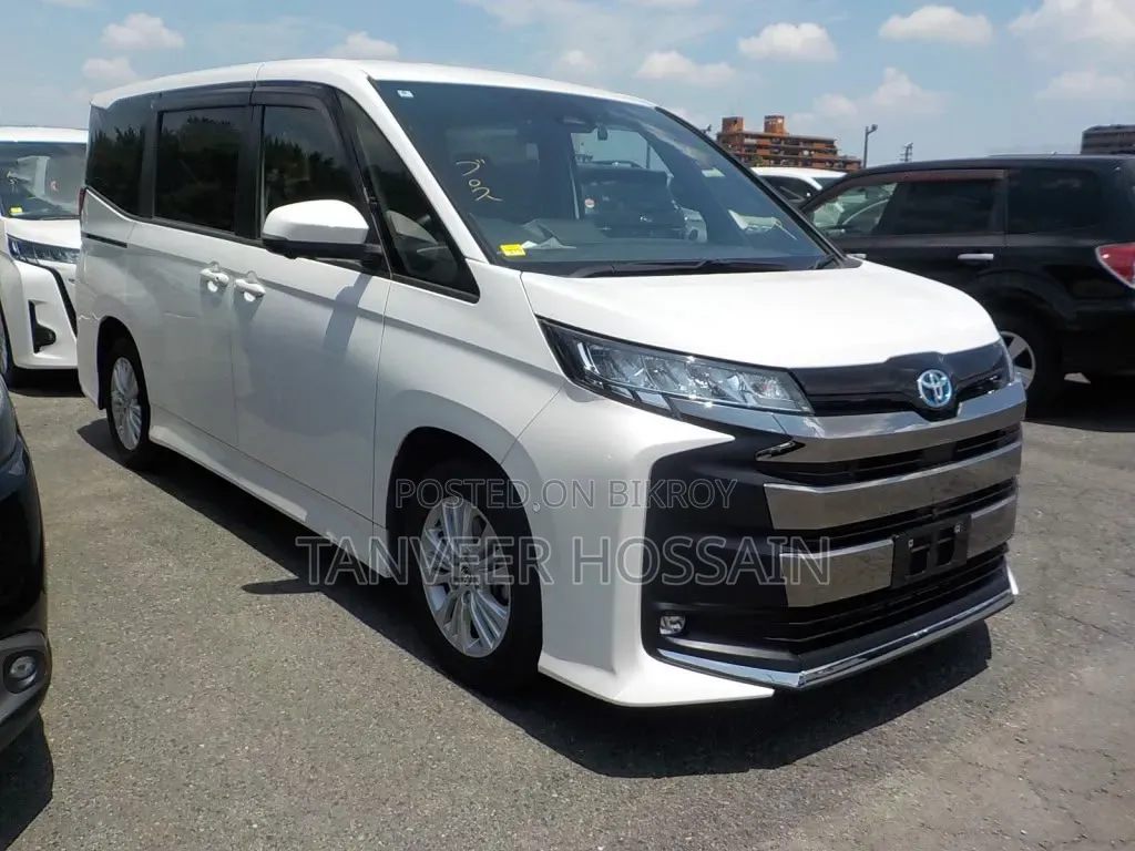 Toyota Noah 2022 Pearl