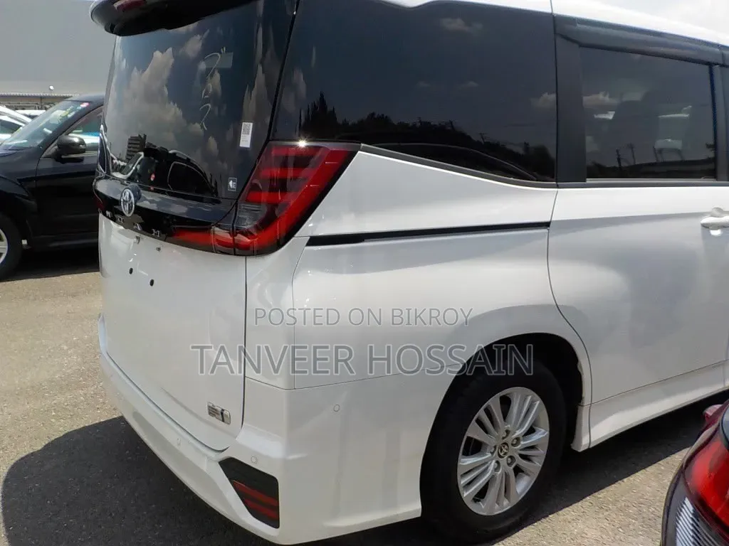 Toyota Noah 2022 Pearl