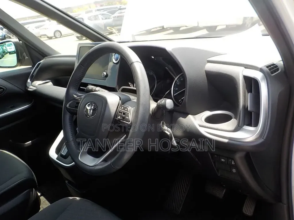Toyota Noah 2022 Pearl