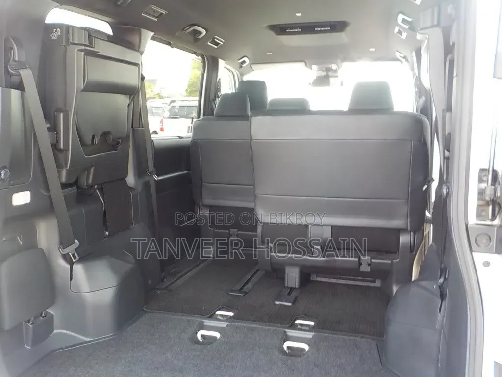 Toyota Noah 2022 Pearl