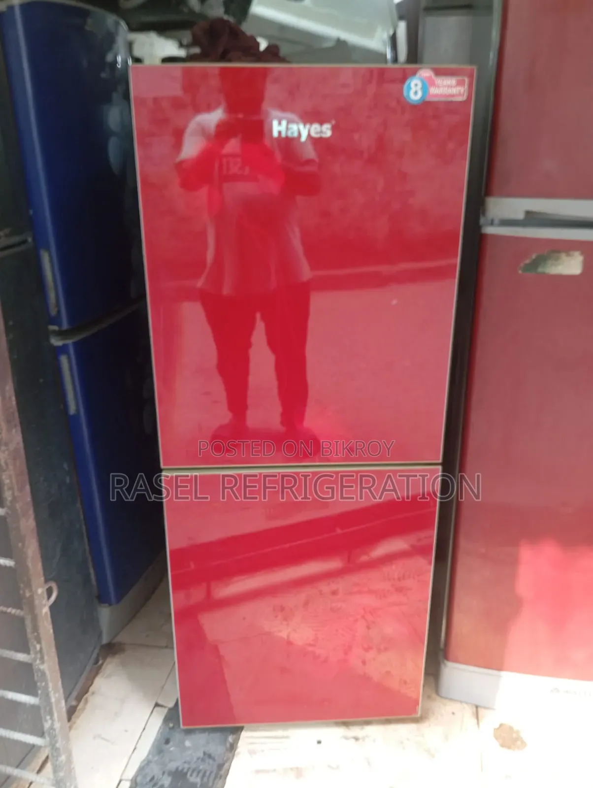 ১২ সিএফটি রানিং ফ্রিজ বিক্রি করা হবে।