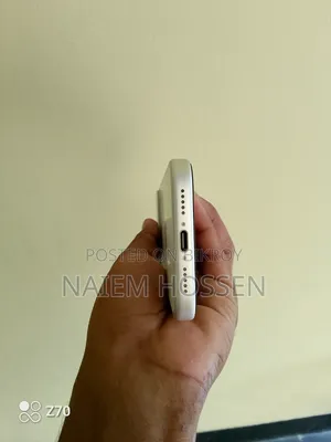 অ্যাপল আইফোন ১৭ প্রো ২৫৬ জিবি হোয়াইট