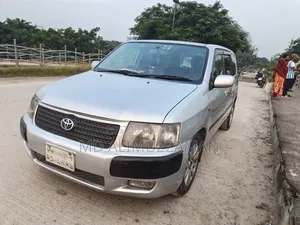টয়োটা সাক্সিড ২০০৫ সিলভার