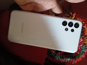 স্যামসাং গ্যালাক্সি এ১৩ ৬৪ জিবি সাদা