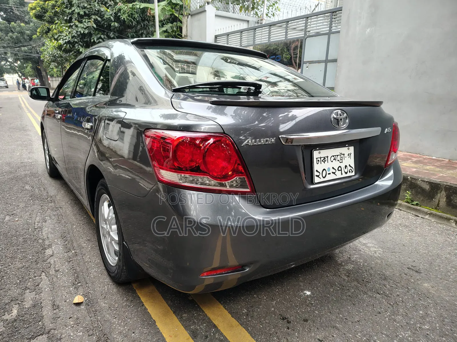 টয়োটা অ্যালিয়ন ২০১০ গ্রে