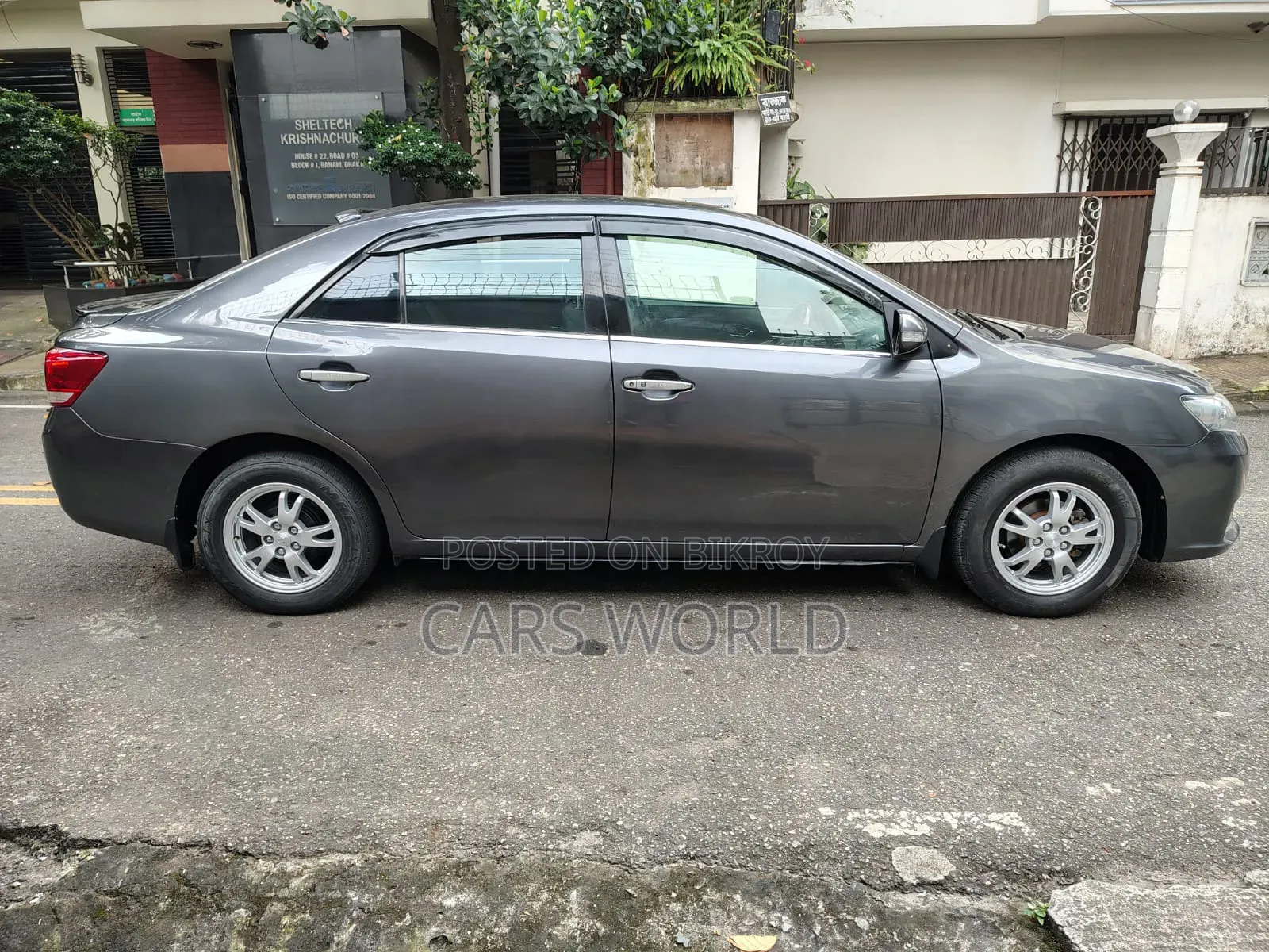 টয়োটা অ্যালিয়ন ২০১০ গ্রে