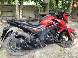 হোন্ডা সিবি ২০২১ লাল