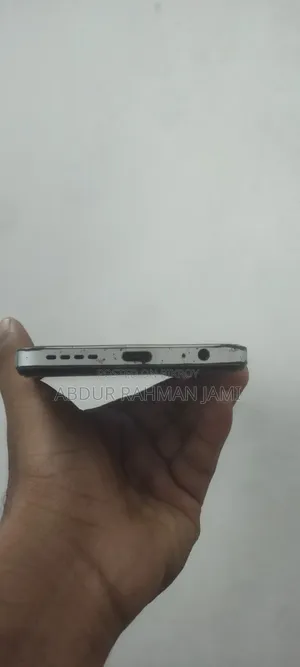 ইনফিনিক্স হট ৩০ ১২৮ জিবি সাদা