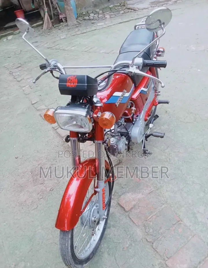হোন্ডা ২০০০ রেড
